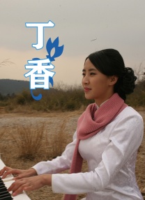 编剧余弋与陈思诚共同担任过网剧《唐人街探案》和电影《我和我的家乡》的编剧。