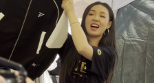 现场他熊抱多名女粉丝，现场频掀高潮，当与一 妮可·基德曼回澳洲拍新片 与盖·皮尔斯饰夫妻 2013-10-22 妮可·基德曼要和《记忆碎片》男主角盖·皮尔斯联手演新片了——据报道，他们将在《异乡》（Strangerland，暂译）中饰演一对夫妇，《指环王》、《V字仇杀队》、《云图》主演雨果·维文也将加盟这部电 007丹尼尔录《天天向上》 品美酒捏糖人童心未泯 2015-11-12 电影《007幽灵党》扮演者丹尼尔·克雷格（Daniel Craig）、邦女郎蕾雅·赛杜（Léa Seydoux）现身湖南卫视录制综艺节目《天天向上》。